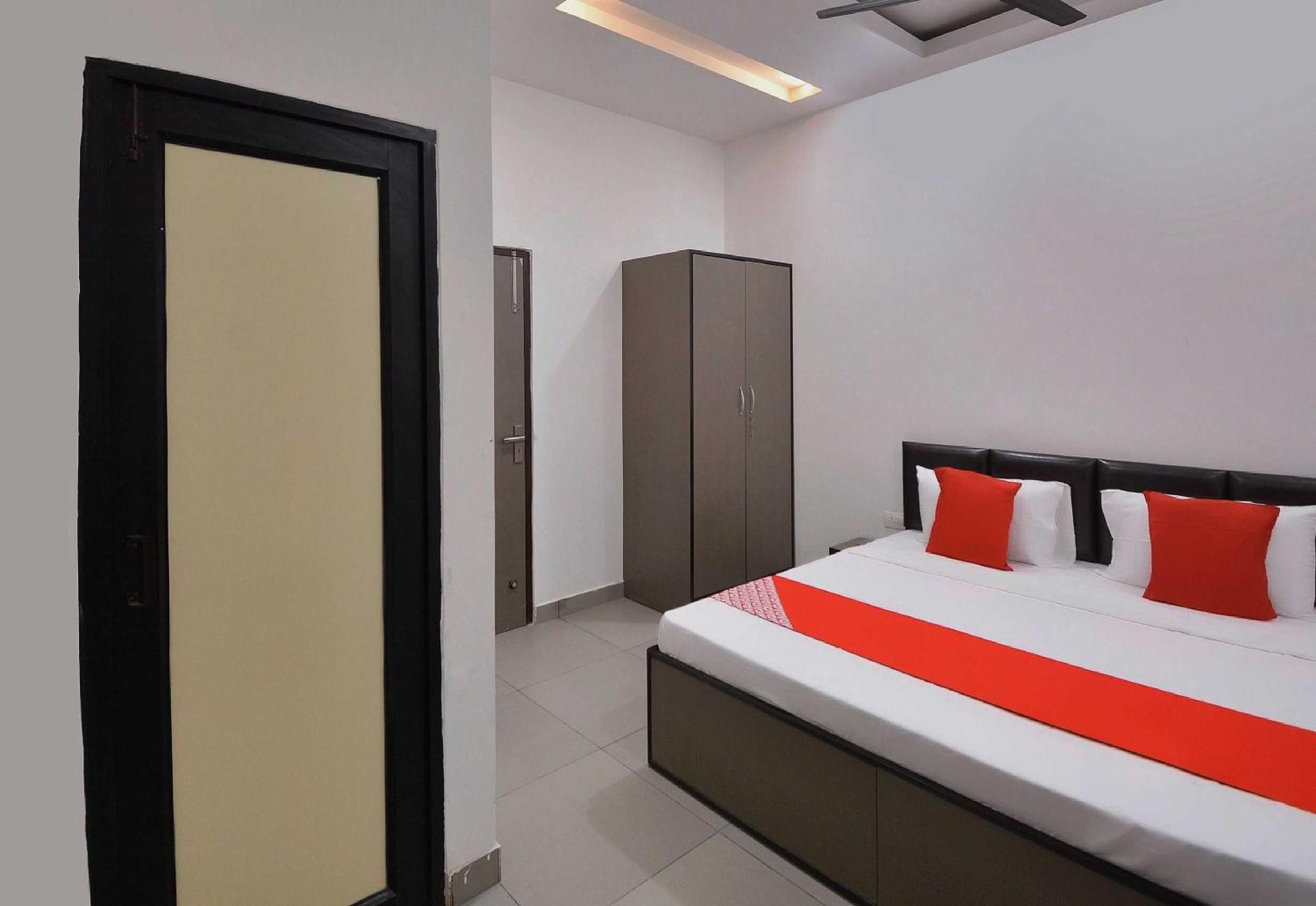 Hotel O White Solitaire ลูดิฮานา ภายนอก รูปภาพ