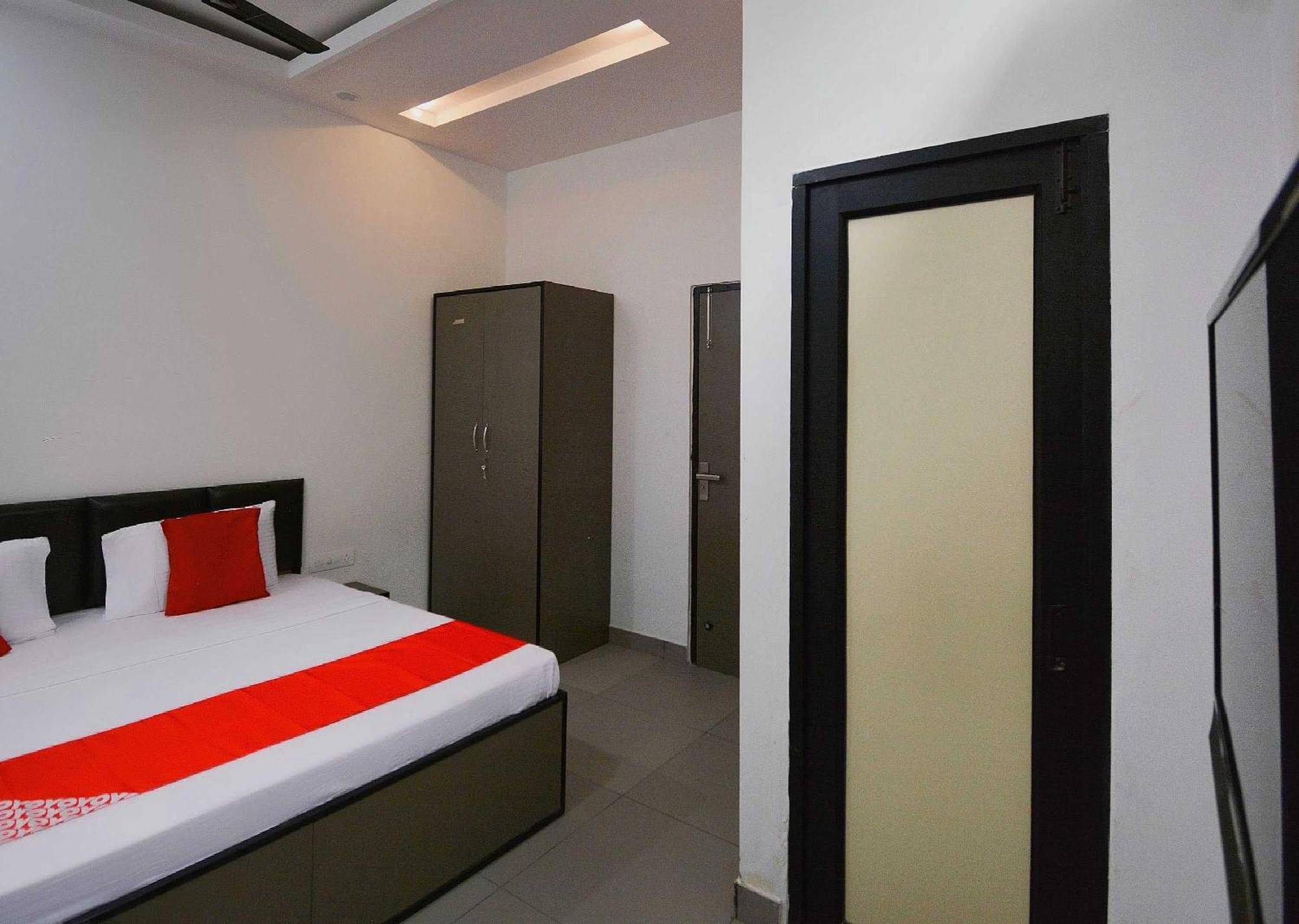 Hotel O White Solitaire ลูดิฮานา ภายนอก รูปภาพ