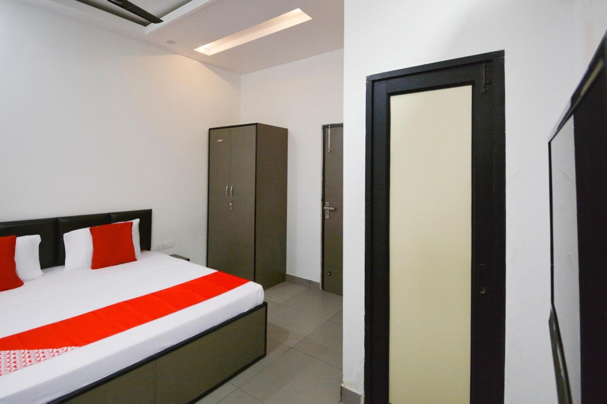 Hotel O White Solitaire ลูดิฮานา ภายนอก รูปภาพ