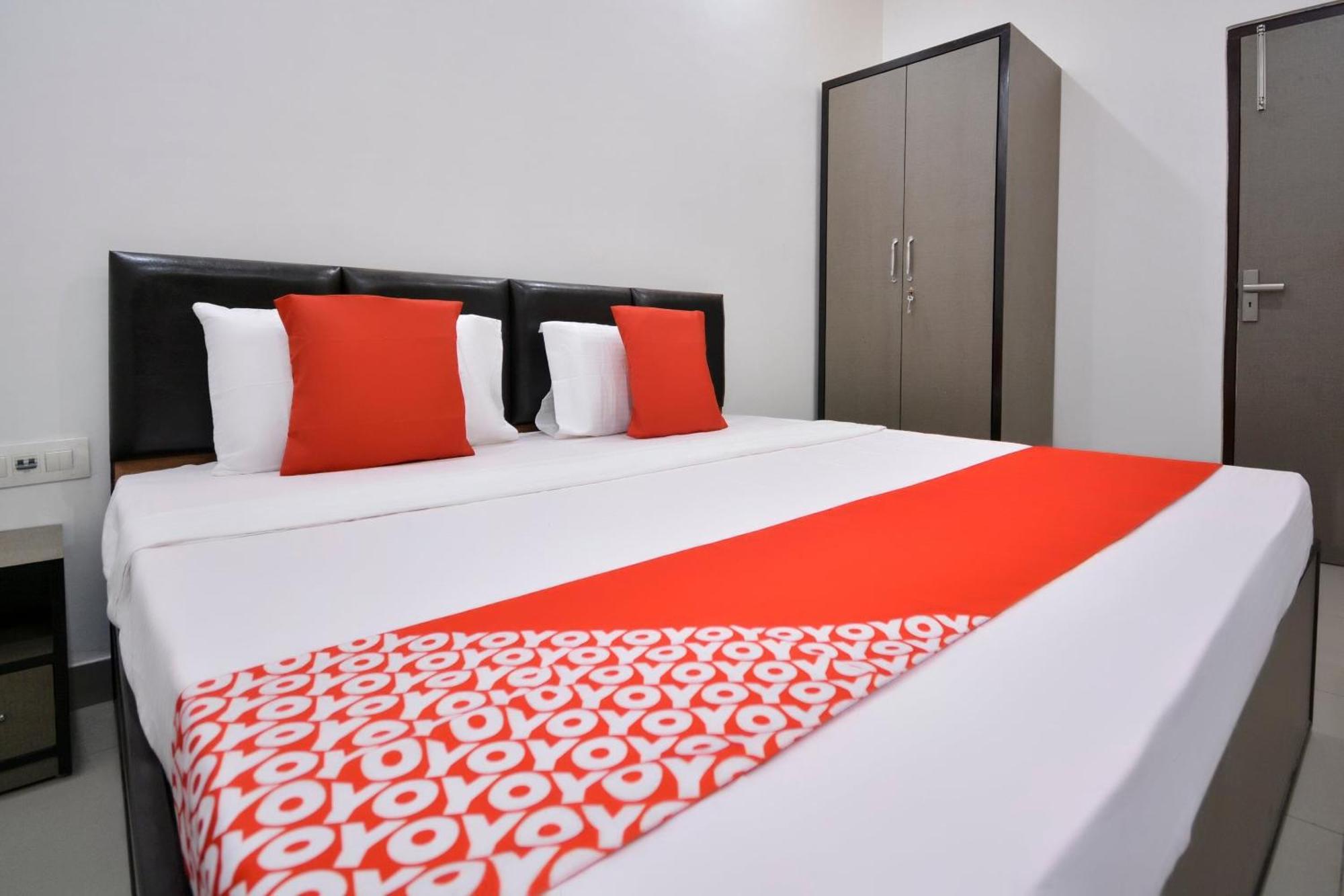 Hotel O White Solitaire ลูดิฮานา ภายนอก รูปภาพ