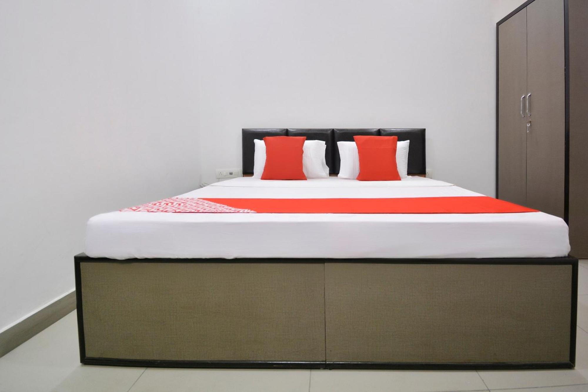 Hotel O White Solitaire ลูดิฮานา ภายนอก รูปภาพ