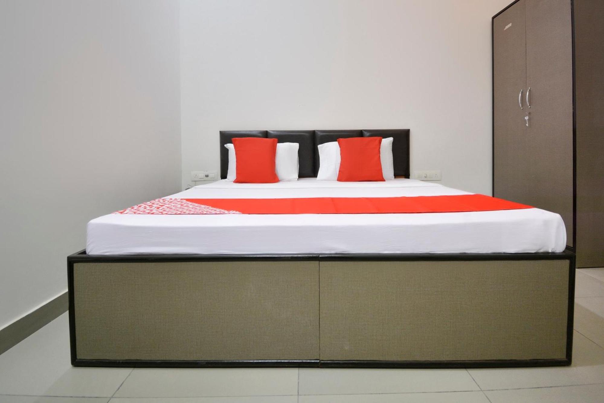 Hotel O White Solitaire ลูดิฮานา ภายนอก รูปภาพ